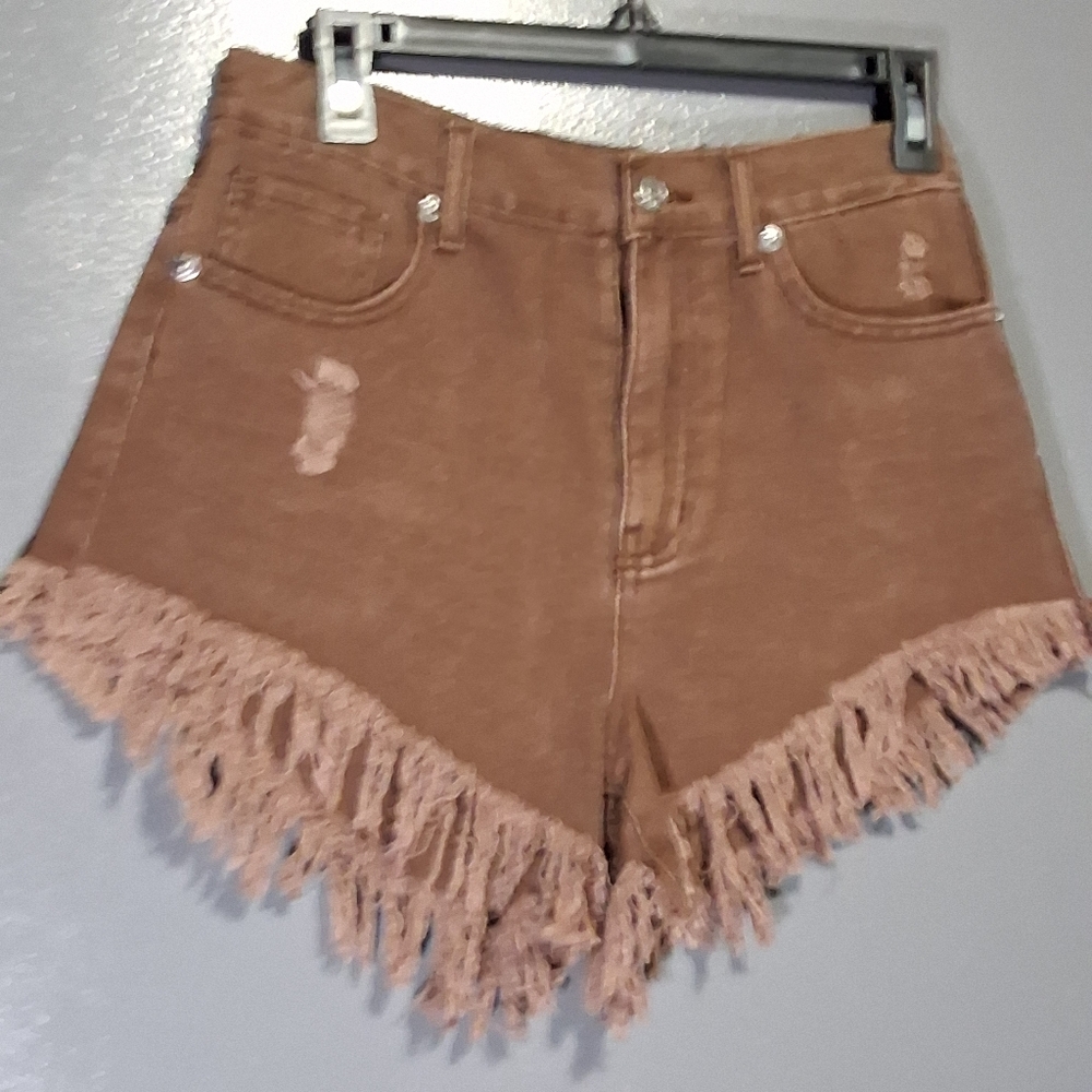 Brown High-Waisted Jean Shorts with Frayed Edges